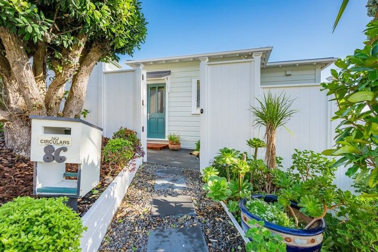 Photo of property in 86 Ames Street, Paekakariki, 5034