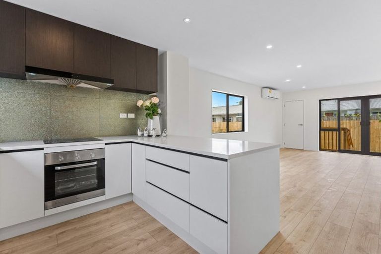 Photo of property in 133f Manuroa Road, Takanini, 2112