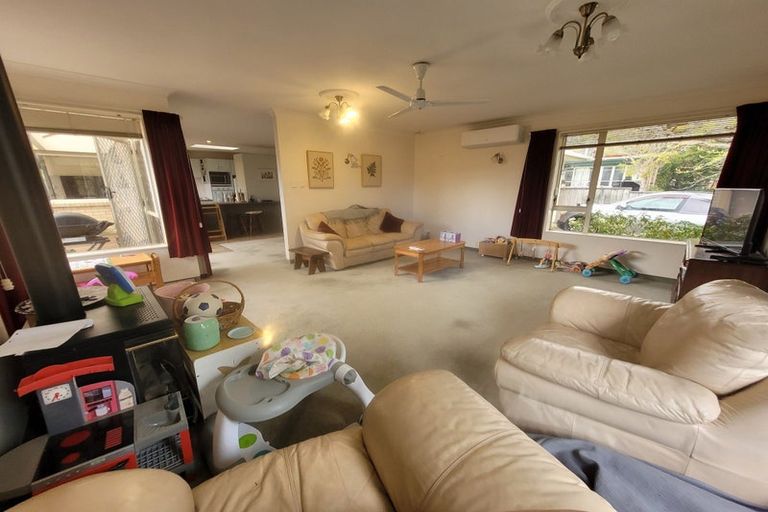 Photo of property in 9 Manuka Street, Stokes Valley, Lower Hutt, 5019