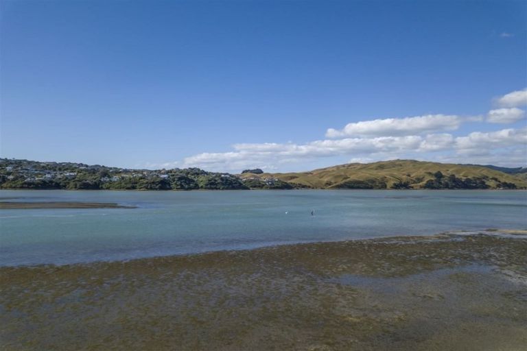 Photo of property in 57-59 Seaview Road, Paremata, Porirua, 5024