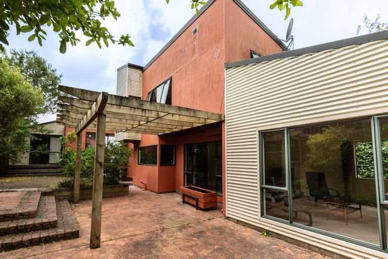 Photo of property in 51 Sunrise Boulevard, Tawa, Wellington, 5028