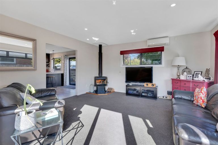 Photo of property in 19 Wallace Street, Bryndwr, Christchurch, 8053