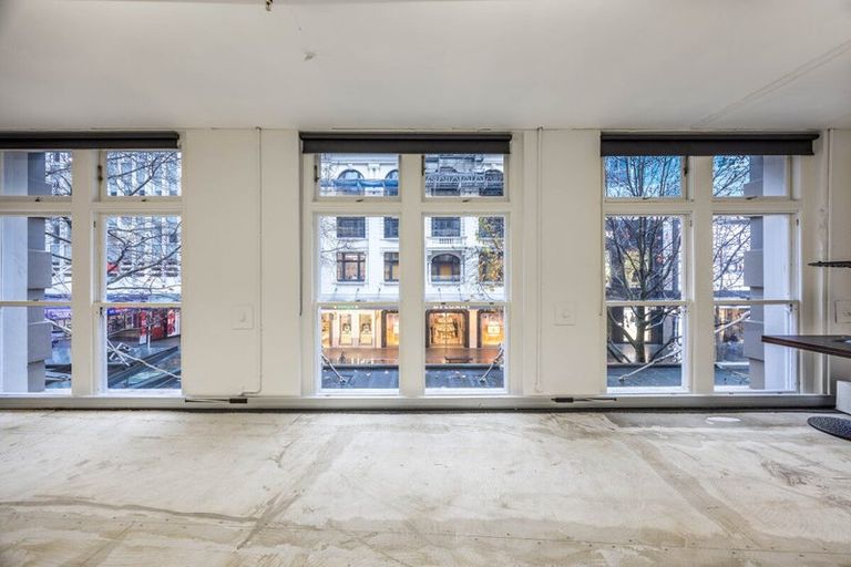 Photo of property in 44a Queen Street, Northcote Point, Auckland, 0627