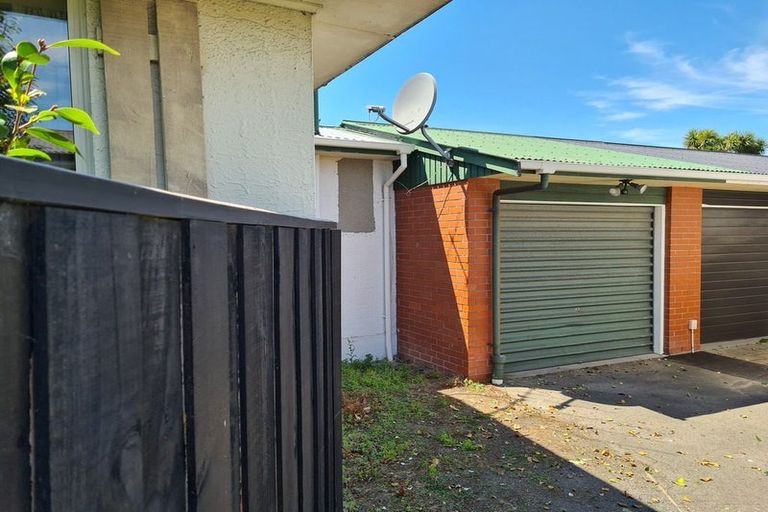 Photo of property in 1/5 Merrin Street, Avonhead, Christchurch, 8042