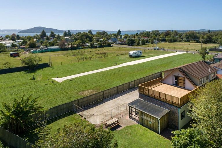 Photo of property in 50c Robinson Avenue, Holdens Bay, Rotorua, 3010