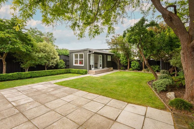 Photo of property in 17 Oxley Avenue, St Albans, Christchurch, 8014