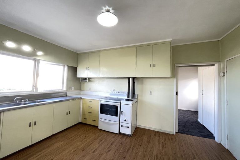 Photo of property in 89 Forrest Hill Road, Milford, Auckland, 0620