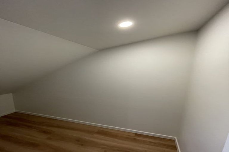 Photo of property in 17 Raeble Walkington Lane, Wallaceville, Upper Hutt, 5018