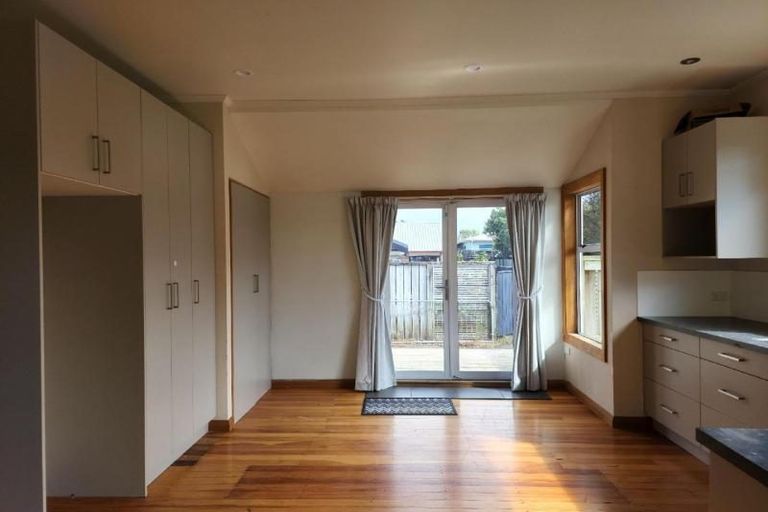 Photo of property in 42 Fitzroy Road, Fitzroy, New Plymouth, 4312