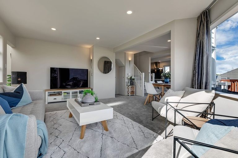 Photo of property in 1/33 Beach Haven Road, Beach Haven, Auckland, 0626