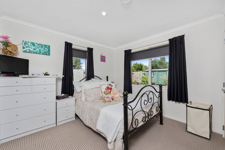 Photo of property in 23 Lewknor Drive, Papamoa Beach, Papamoa, 3118