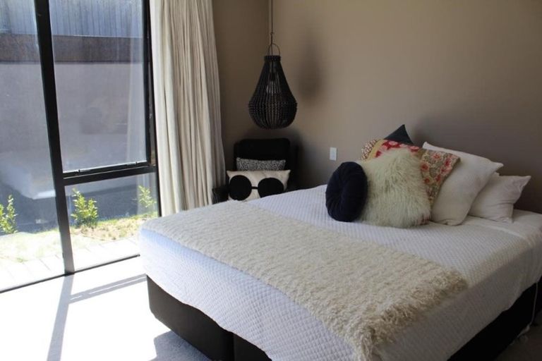 Photo of property in 29 Double Cone Road, Jacks Point, Queenstown, 9371