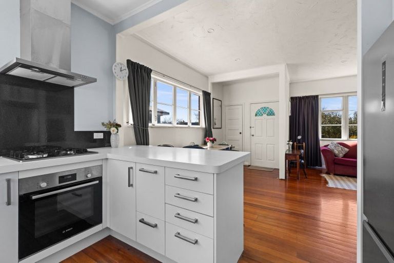 Photo of property in 407 Awatea Street, Akina, Hastings, 4122