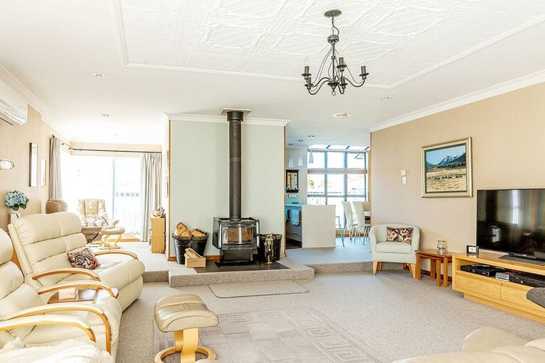 Photo of property in 4 Hunter Street, Westport, 7825