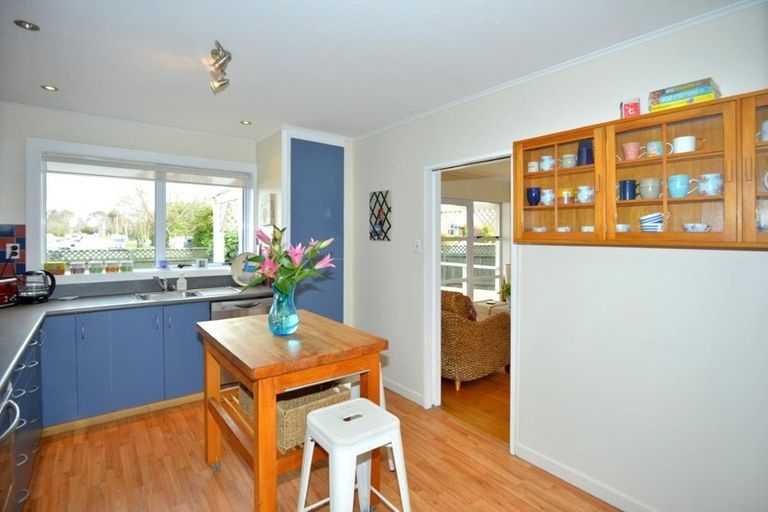 Photo of property in 120 Kendal Avenue, Burnside, Christchurch, 8053