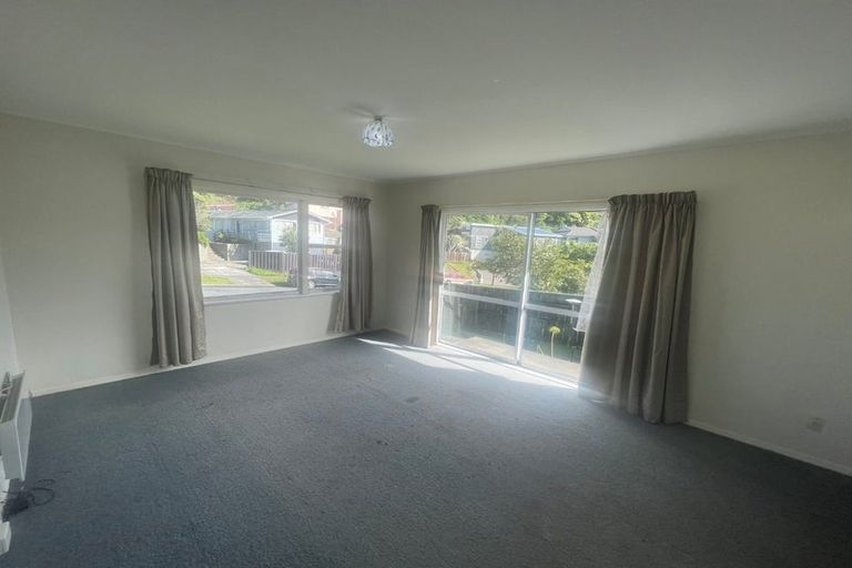 Photo of property in 1/276 Dowse Drive, Maungaraki, Lower Hutt, 5010