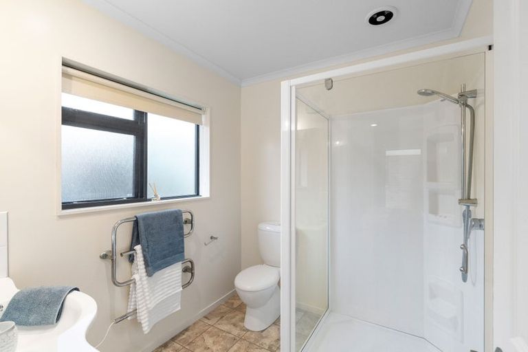 Photo of property in 1 Roseash Lane, Levin, 5510