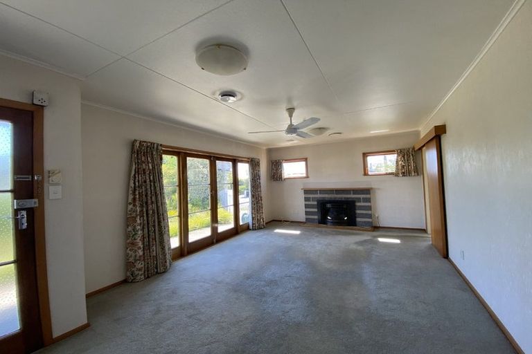Photo of property in 12 Palmerston Road, Havelock North, 4130