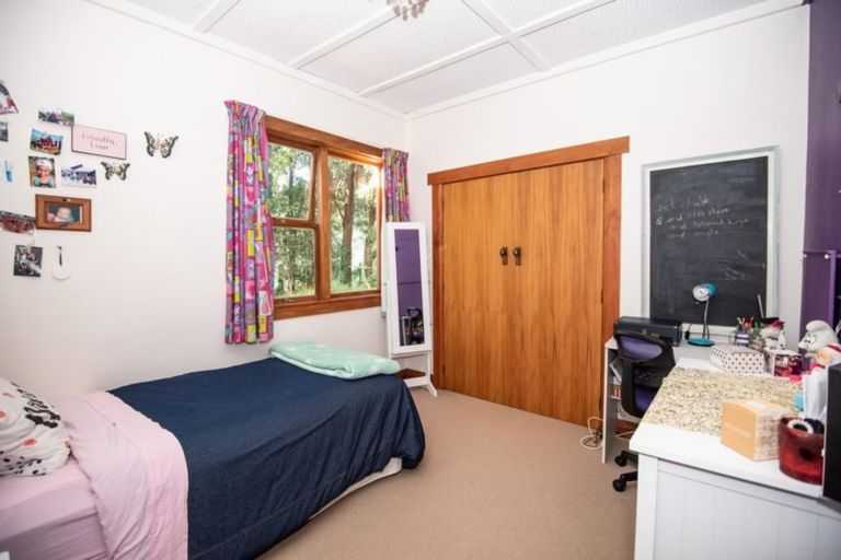 Photo of property in 137-147 Pahiatua Aokautere Road, Aokautere, Palmerston North, 4471