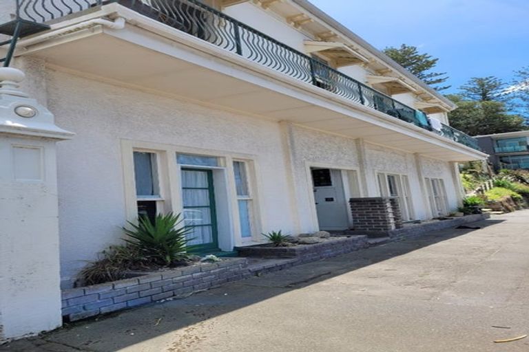 Photo of property in 29 Marine Parade, Bluff Hill, Napier, 4110