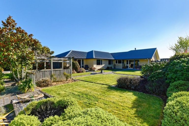 Photo of property in 15 Piako Drive, Darfield, 7571