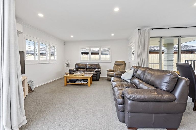 Photo of property in 13 Twin Willow Close, Cambridge, 3434