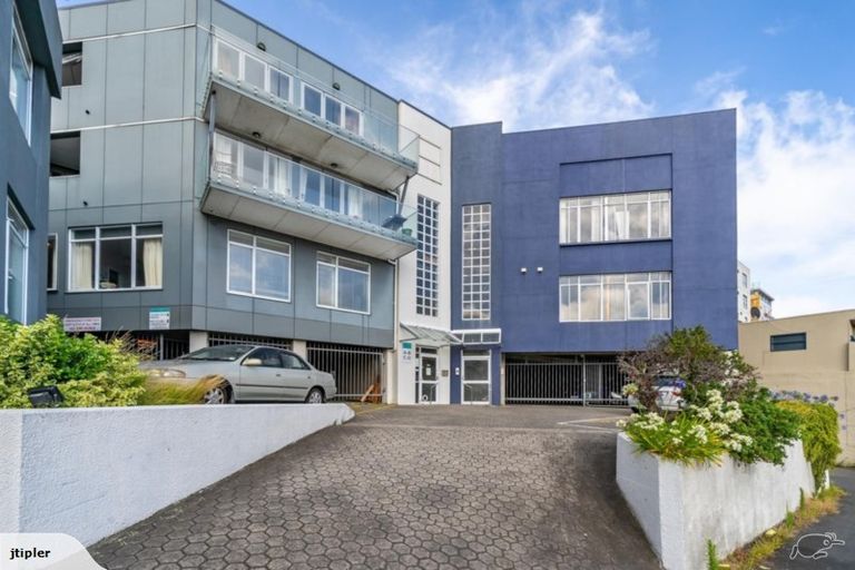 Photo of property in 6/8b Lipman Street, Mount Victoria, Wellington, 6011
