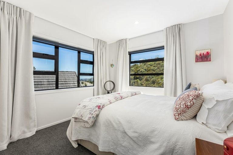 Photo of property in 41b Queen Charlotte Drive, Aotea, Porirua, 5024