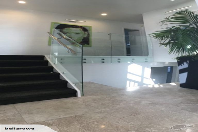 Photo of property in 85 Exmouth Road, Northcote, Auckland, 0627