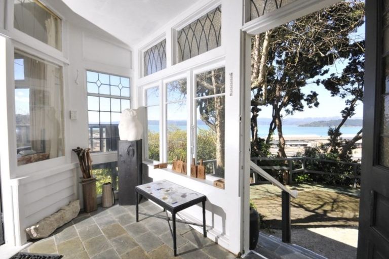 Photo of property in 23 Frandi Street, Thorndon, Wellington, 6011