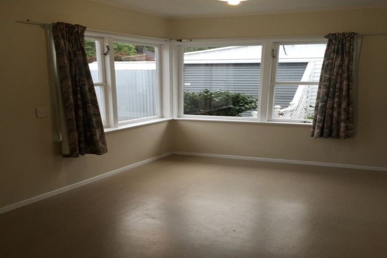 Photo of property in 71 Peel Place, Wainuiomata, Lower Hutt, 5014