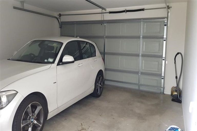 Photo of property in 1/26 Hollowout Street, Takanini, 2112