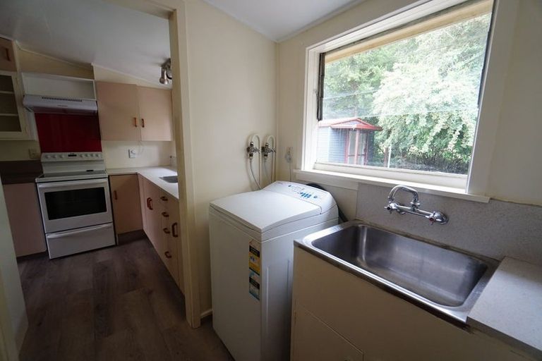 Photo of property in 35 Newbridge Place, Ilam, Christchurch, 8041