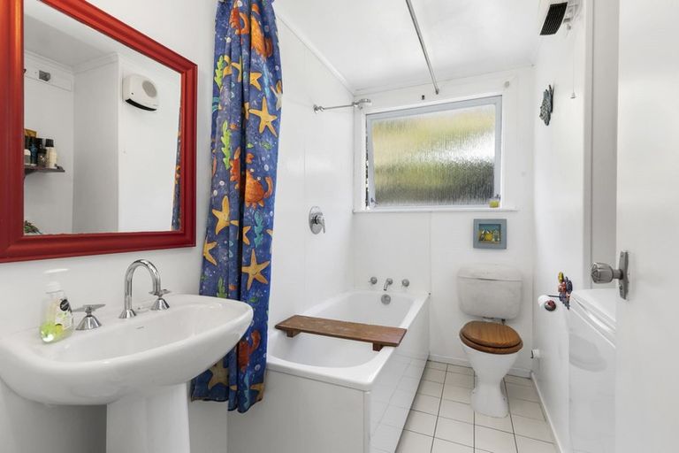 Photo of property in 6/3 Kowhai Street, Eastbourne, Lower Hutt, 5013