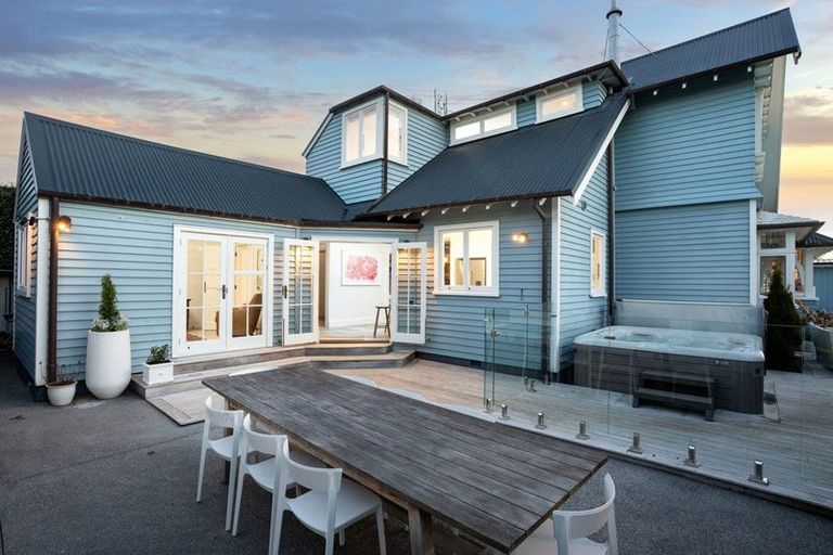 Photo of property in 18 Allister Avenue, Merivale, Christchurch, 8014