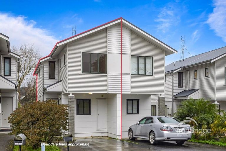 Photo of property in 326/10 John Jennings Drive, Oteha, Auckland, 0632