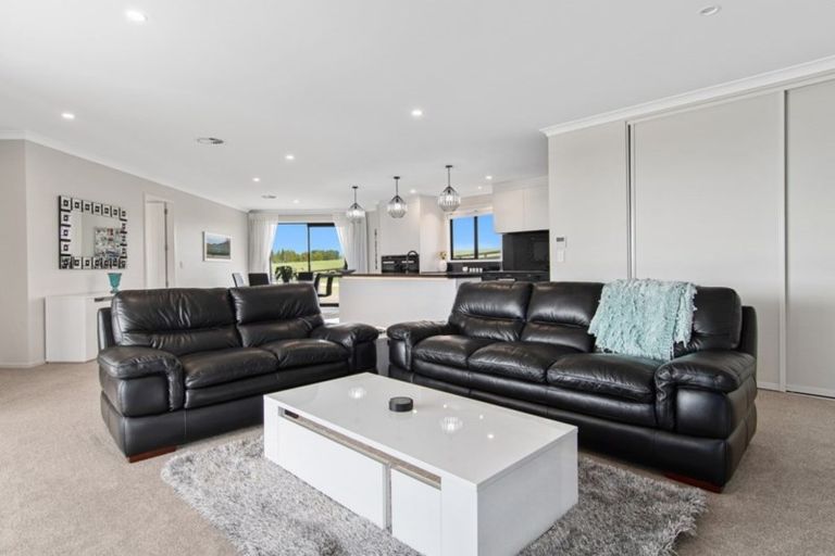 Photo of property in 25 Sarona Park Drive, Omanawa, Tauranga, 3171