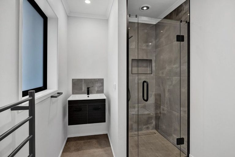 Photo of property in 30a Hunter Street, Hawera, 4610