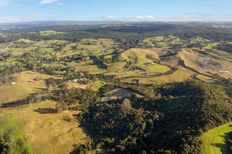 Photo of property in 244b Blackbridge Road, Dairy Flat, 0794