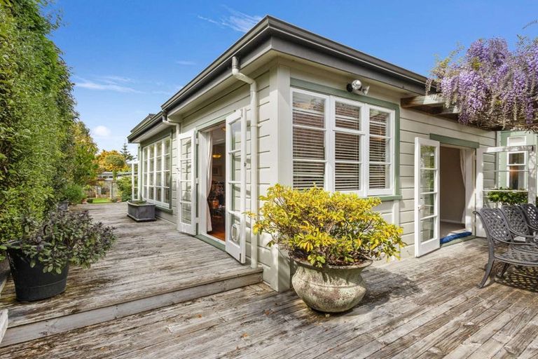 Photo of property in 44 Te Mata Road, Havelock North, 4130