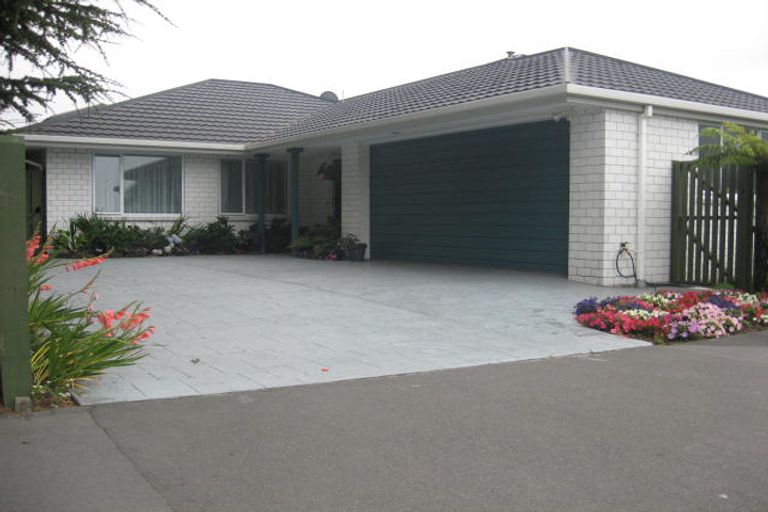 Photo of property in 33 Peer Street, Upper Riccarton, Christchurch, 8041