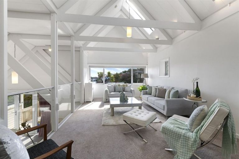 Photo of property in 25 Valley Road, Cashmere, Christchurch, 8022