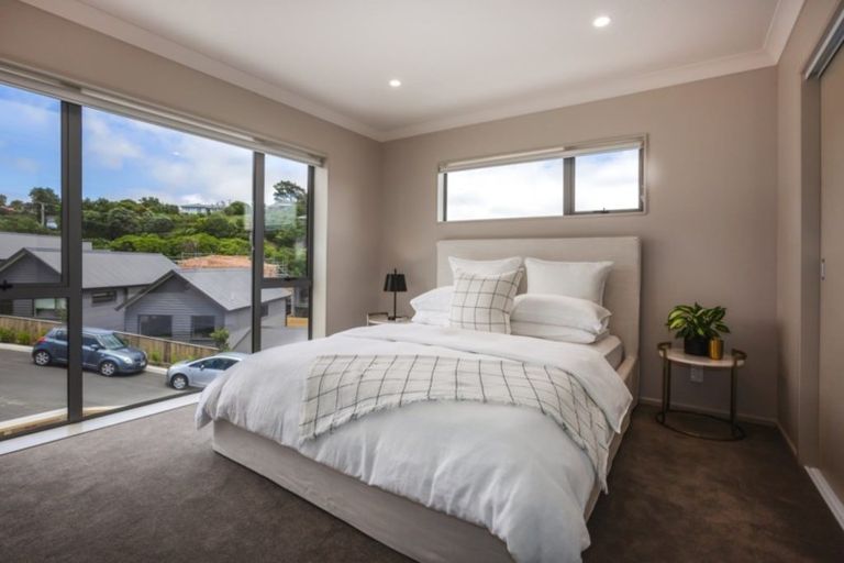 Photo of property in 16 Brindle Way, Newlands, Wellington, 6037