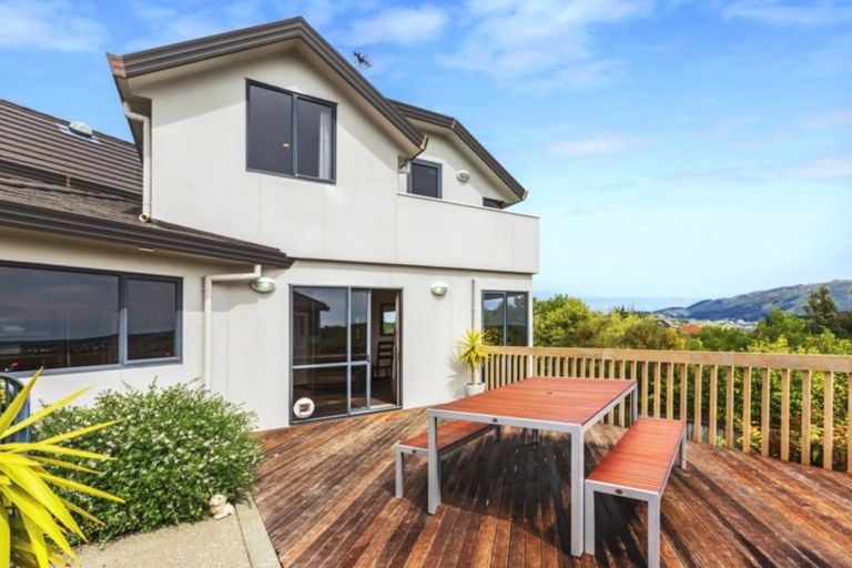 Photo of property in 17 Dornoch Place, Papakowhai, Porirua, 5024