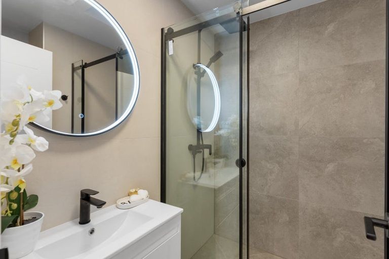 Photo of property in 937c Whangaparaoa Road, Manly, Whangaparaoa, 0930