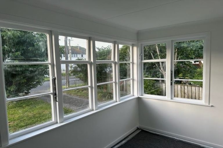 Photo of property in 24 Pearce Crescent, Taita, Lower Hutt, 5011