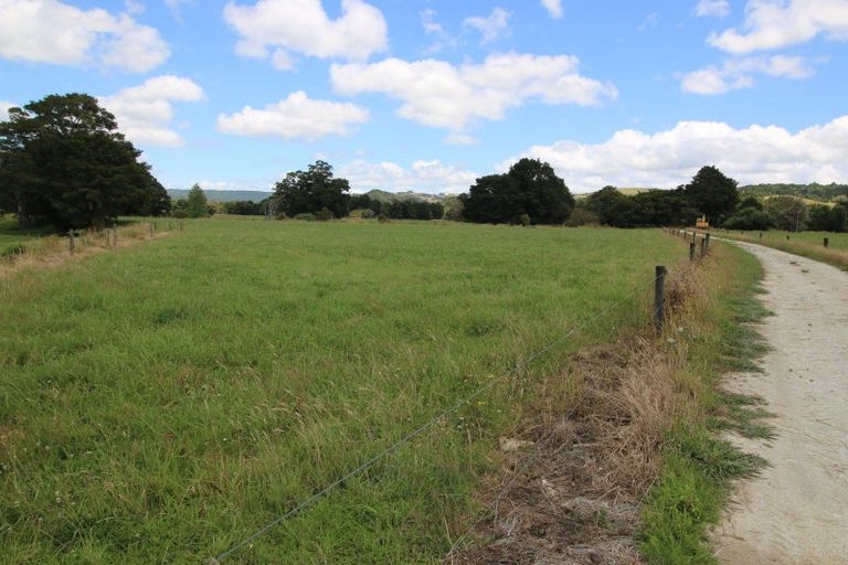 Photo of property in 680 Waimate Road North, Kerikeri, 0293