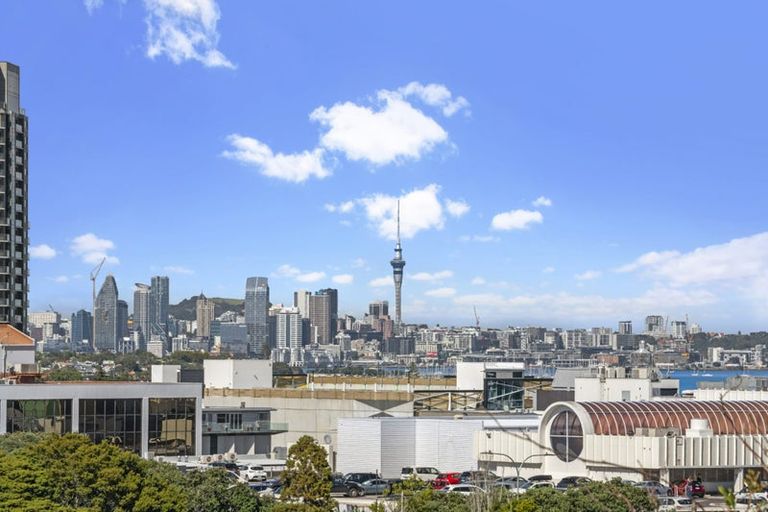 Photo of property in 16e Killarney Street, Takapuna, Auckland, 0622