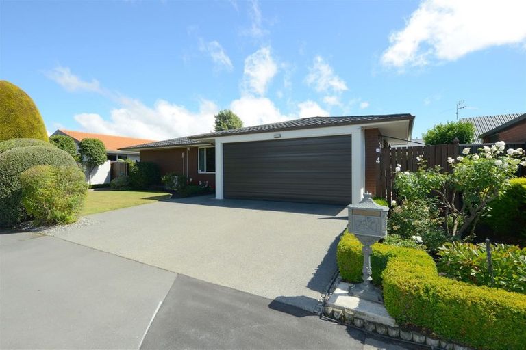 Photo of property in 4 Strathean Avenue, Avonhead, Christchurch, 8042