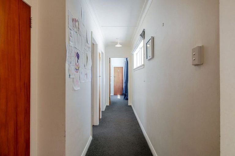 Photo of property in 43 Birmingham Street, Takaro, Palmerston North, 4412